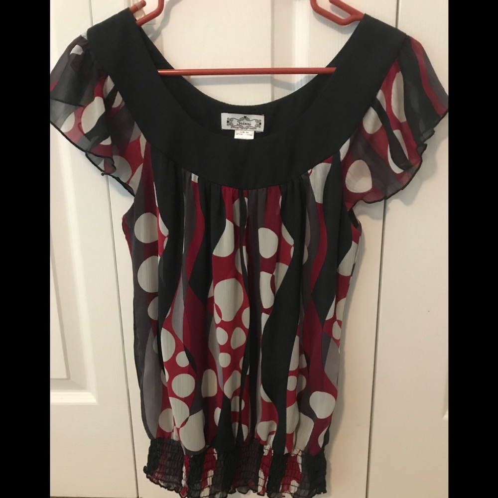 Women’s banded bottom blouse size M